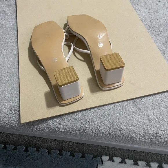 heels - Picture 2 of 4